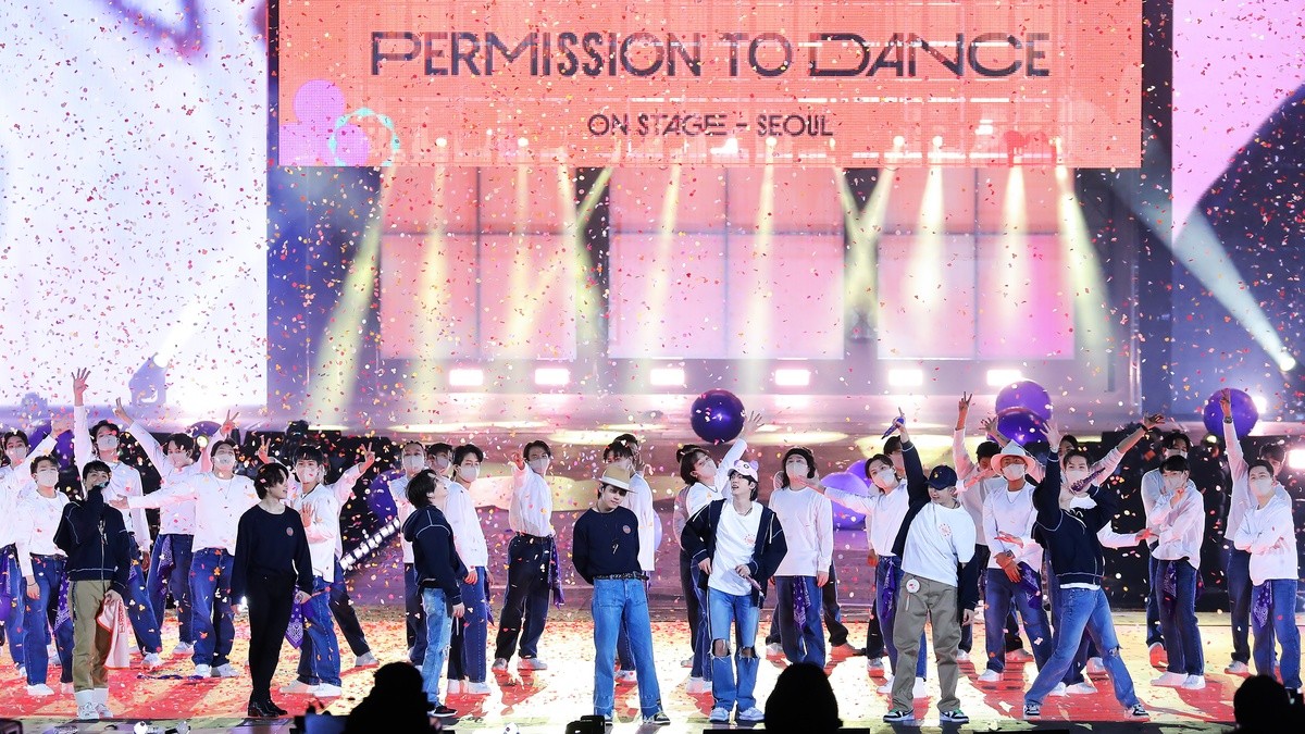 BTS make history at homecoming concert 'PERMISSION TO DANCE ON